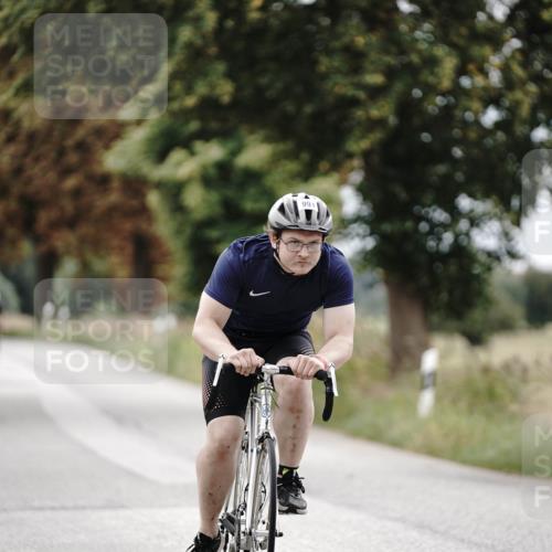 30.08.2026 - Elbe Triathlon Hamburg Michael Burmester http://msf.ph/oto/10074537 30.08.2026 10:49:24 Radfahren 991, 1211, 1275, 1285 meine-sportfotos.de