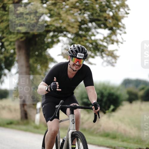 30.08.2026 - Elbe Triathlon Hamburg Michael Burmester http://msf.ph/oto/10074576 30.08.2026 10:50:19 Radfahren 803, 833, 1006, 1145, 1204, 1346, 1621 meine-sportfotos.de