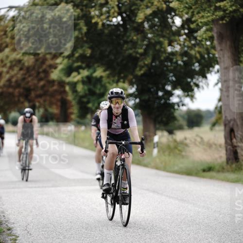 30.08.2026 - Elbe Triathlon Hamburg Michael Burmester http://msf.ph/oto/10074579 30.08.2026 10:50:21 Radfahren 803, 833, 1006, 1204, 1346, 1621 meine-sportfotos.de