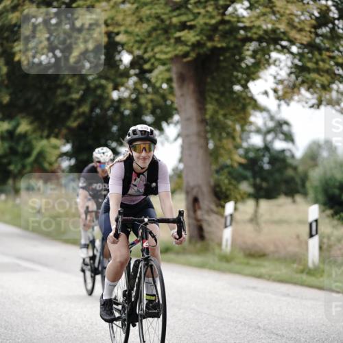 30.08.2026 - Elbe Triathlon Hamburg Michael Burmester http://msf.ph/oto/10074580 30.08.2026 10:50:21 Radfahren 803, 833, 1006, 1204, 1346, 1621 meine-sportfotos.de