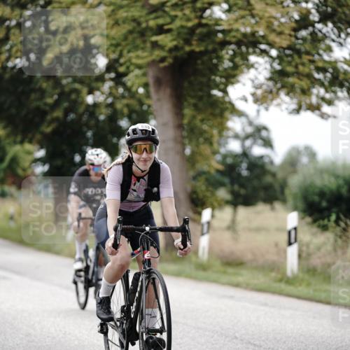 30.08.2026 - Elbe Triathlon Hamburg Michael Burmester http://msf.ph/oto/10074581 30.08.2026 10:50:21 Radfahren 803, 833, 1006, 1204, 1346, 1621 meine-sportfotos.de