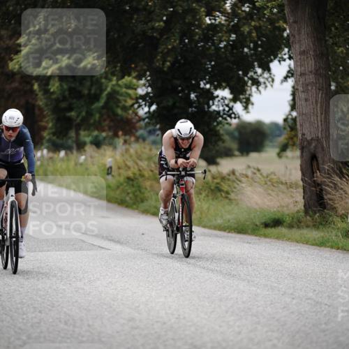 30.08.2026 - Elbe Triathlon Hamburg Michael Burmester http://msf.ph/oto/10074587 30.08.2026 10:50:25 Radfahren 803, 897, 1044, 1204, 1346 meine-sportfotos.de