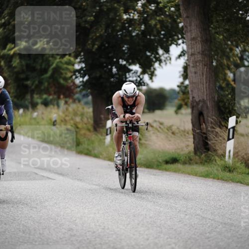 30.08.2026 - Elbe Triathlon Hamburg Michael Burmester http://msf.ph/oto/10074589 30.08.2026 10:50:25 Radfahren 803, 897, 1044, 1204, 1346 meine-sportfotos.de
