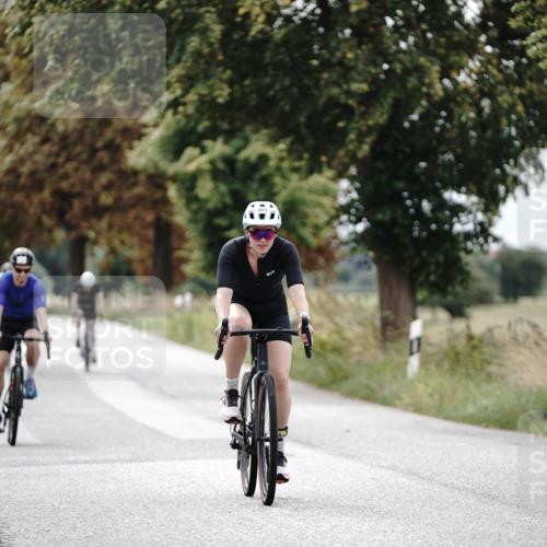 30.08.2026 - Elbe Triathlon Hamburg Michael Burmester http://msf.ph/oto/10074594 30.08.2026 10:50:29 Radfahren 803, 897, 999, 1044, 1069, 1319 meine-sportfotos.de