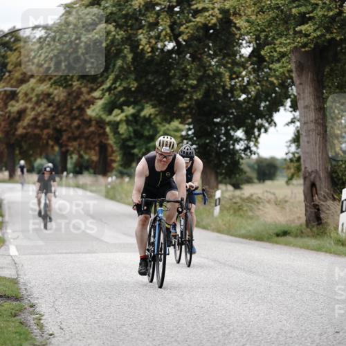 30.08.2026 - Elbe Triathlon Hamburg Michael Burmester http://msf.ph/oto/10074614 30.08.2026 10:50:37 Radfahren 1069, 1255, 1266, 1269, 1307, 1319 meine-sportfotos.de