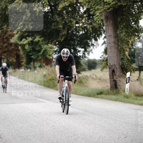 30.08.2026 - Elbe Triathlon Hamburg Michael Burmester http://msf.ph/oto/10074619 30.08.2026 10:50:43 Radfahren 1121, 1307 meine-sportfotos.de