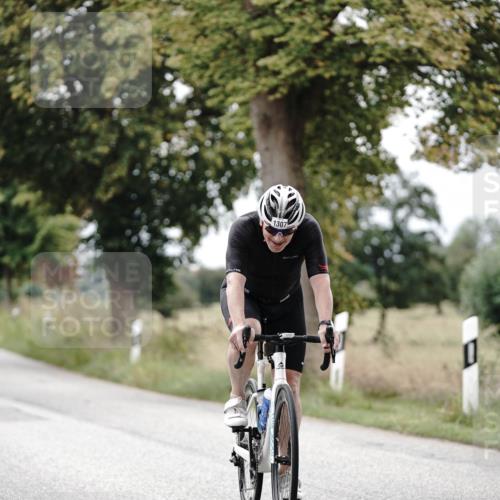 30.08.2026 - Elbe Triathlon Hamburg Michael Burmester http://msf.ph/oto/10074621 30.08.2026 10:50:44 Radfahren 1121, 1307 meine-sportfotos.de