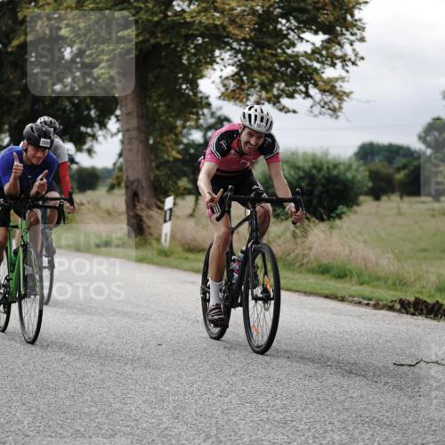 30.08.2026 - Elbe Triathlon Hamburg Michael Burmester http://msf.ph/oto/10074633 30.08.2026 10:51:01 Radfahren 1009, 1025, 1071, 1298, 1303, 1341 meine-sportfotos.de