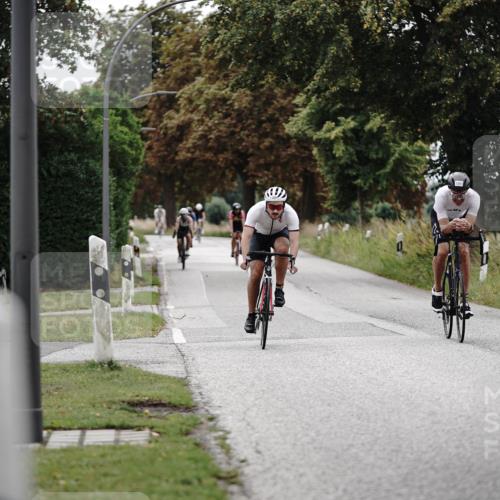 30.08.2026 - Elbe Triathlon Hamburg Michael Burmester http://msf.ph/oto/10074646 30.08.2026 10:51:08 Radfahren 943, 988, 1100, 1273, 1298, 1341, 1347 meine-sportfotos.de