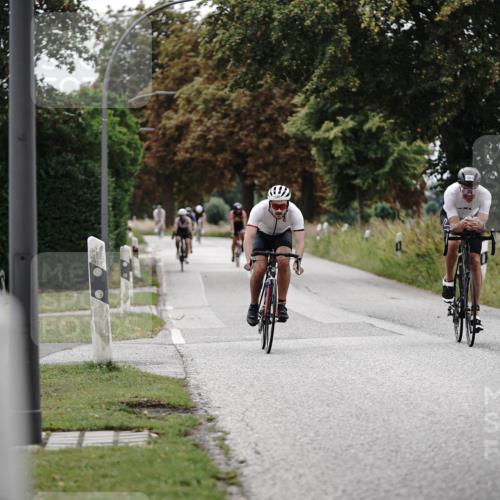 30.08.2026 - Elbe Triathlon Hamburg Michael Burmester http://msf.ph/oto/10074647 30.08.2026 10:51:08 Radfahren 943, 988, 1100, 1273, 1298, 1341, 1347 meine-sportfotos.de