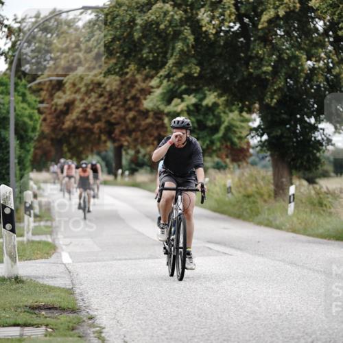30.08.2026 - Elbe Triathlon Hamburg Michael Burmester http://msf.ph/oto/10074696 30.08.2026 10:51:45 Radfahren 1022, 1094, 1103, 1108, 1171, 1354 meine-sportfotos.de