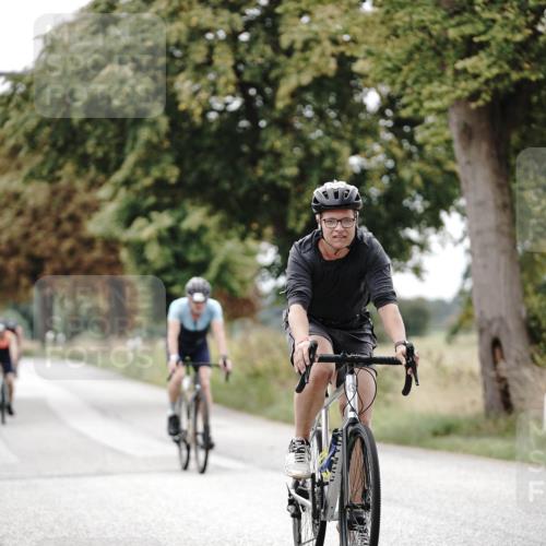 30.08.2026 - Elbe Triathlon Hamburg Michael Burmester http://msf.ph/oto/10074699 30.08.2026 10:51:46 Radfahren 901, 1022, 1094, 1103, 1108, 1171, 1354 meine-sportfotos.de