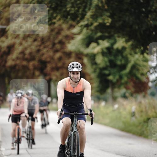 30.08.2026 - Elbe Triathlon Hamburg Michael Burmester http://msf.ph/oto/10074703 30.08.2026 10:51:50 Radfahren 901, 1022, 1033, 1101, 1104, 1171, 1264, 1354 meine-sportfotos.de