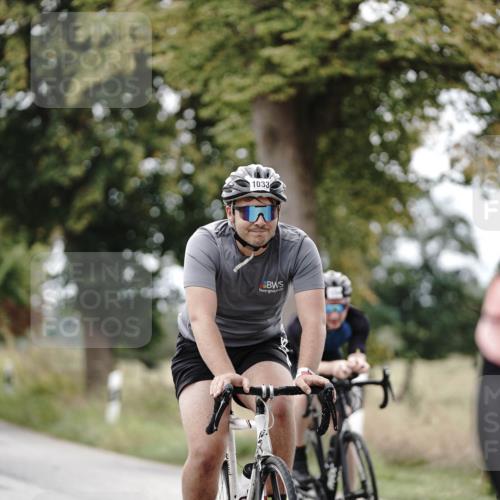 30.08.2026 - Elbe Triathlon Hamburg Michael Burmester http://msf.ph/oto/10074709 30.08.2026 10:51:54 Radfahren 901, 912, 1022, 1033, 1101, 1104, 1171, 1216, 1264, 1302 meine-sportfotos.de