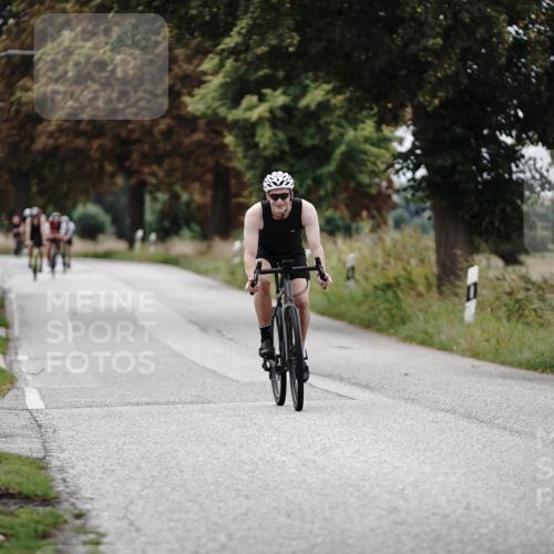30.08.2026 - Elbe Triathlon Hamburg Michael Burmester http://msf.ph/oto/10074725 30.08.2026 10:52:03 Radfahren 1074, 1216, 1242, 1302, 1310, 1325 meine-sportfotos.de