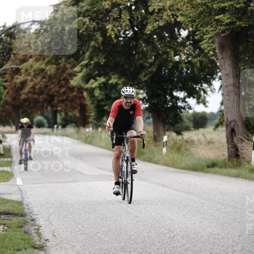 30.08.2026 - Elbe Triathlon Hamburg Michael Burmester http://msf.ph/oto/10074783 30.08.2026 10:52:54 Radfahren 1119, 1253, 1299 meine-sportfotos.de