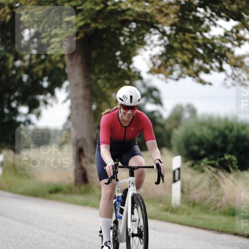 30.08.2026 - Elbe Triathlon Hamburg Michael Burmester http://msf.ph/oto/10074794 30.08.2026 10:53:04 Radfahren 813, 921, 1115 meine-sportfotos.de