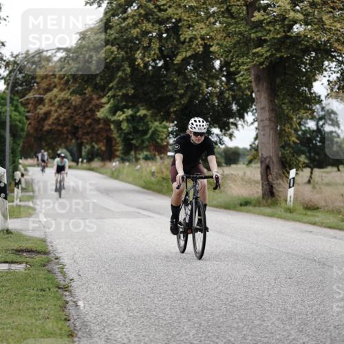 30.08.2026 - Elbe Triathlon Hamburg Michael Burmester http://msf.ph/oto/10074796 30.08.2026 10:53:06 Radfahren 813, 921, 1115 meine-sportfotos.de