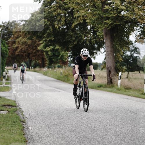 30.08.2026 - Elbe Triathlon Hamburg Michael Burmester http://msf.ph/oto/10074797 30.08.2026 10:53:06 Radfahren 813, 921, 1115 meine-sportfotos.de