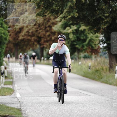 30.08.2026 - Elbe Triathlon Hamburg Michael Burmester http://msf.ph/oto/10074801 30.08.2026 10:53:08 Radfahren 455, 813, 1092, 1115, 1225 meine-sportfotos.de