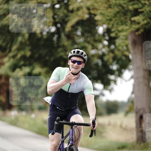 30.08.2026 - Elbe Triathlon Hamburg Michael Burmester http://msf.ph/oto/10074804 30.08.2026 10:53:09 Radfahren 455, 813, 1092, 1115, 1225, 1345 meine-sportfotos.de