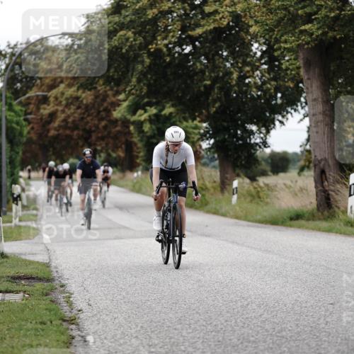 30.08.2026 - Elbe Triathlon Hamburg Michael Burmester http://msf.ph/oto/10074822 30.08.2026 10:53:22 Radfahren 893, 962, 998, 1073, 1210, 1306, 1442 meine-sportfotos.de