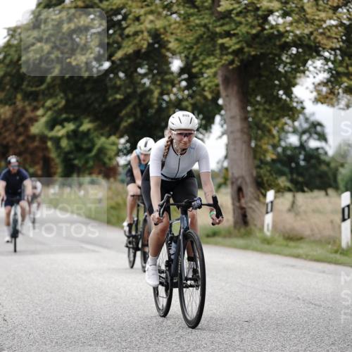 30.08.2026 - Elbe Triathlon Hamburg Michael Burmester http://msf.ph/oto/10074824 30.08.2026 10:53:23 Radfahren 893, 962, 998, 1073, 1210, 1306, 1442 meine-sportfotos.de