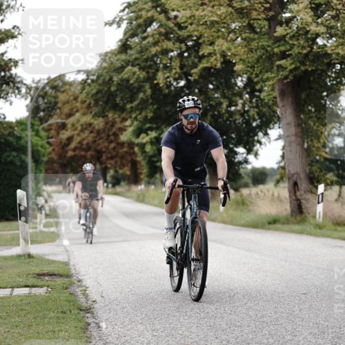 30.08.2026 - Elbe Triathlon Hamburg Michael Burmester http://msf.ph/oto/10074828 30.08.2026 10:53:25 Radfahren 893, 962, 998, 1073, 1210, 1306, 1442 meine-sportfotos.de