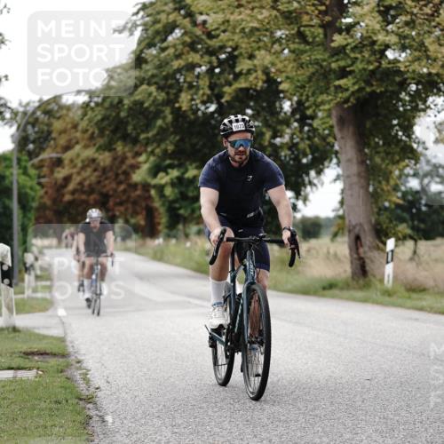 30.08.2026 - Elbe Triathlon Hamburg Michael Burmester http://msf.ph/oto/10074829 30.08.2026 10:53:25 Radfahren 893, 962, 998, 1073, 1210, 1306, 1442 meine-sportfotos.de