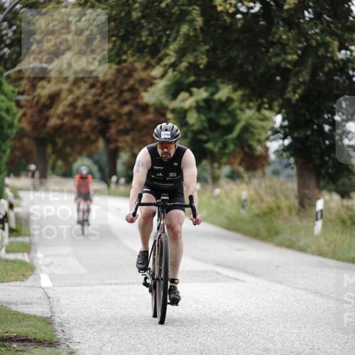 30.08.2026 - Elbe Triathlon Hamburg Michael Burmester http://msf.ph/oto/10074867 30.08.2026 10:54:11 Radfahren 1239, 1296 meine-sportfotos.de