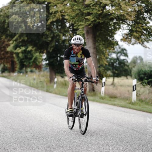 30.08.2026 - Elbe Triathlon Hamburg Michael Burmester http://msf.ph/oto/10074876 30.08.2026 10:54:23 Radfahren 1324 meine-sportfotos.de