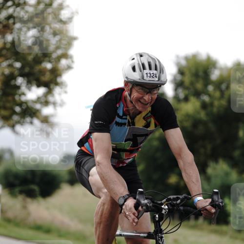 30.08.2026 - Elbe Triathlon Hamburg Michael Burmester http://msf.ph/oto/10074877 30.08.2026 10:54:24 Radfahren 1324 meine-sportfotos.de