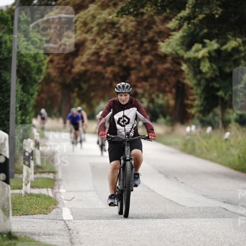 30.08.2026 - Elbe Triathlon Hamburg Michael Burmester http://msf.ph/oto/10074886 30.08.2026 10:54:40 Radfahren 993, 1012, 1194, 1446 meine-sportfotos.de
