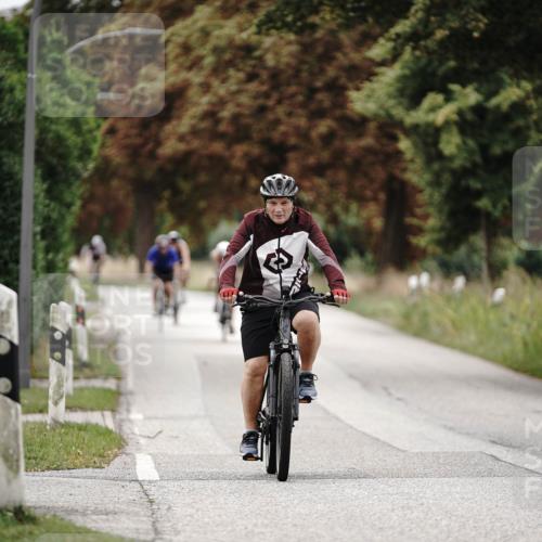 30.08.2026 - Elbe Triathlon Hamburg Michael Burmester http://msf.ph/oto/10074887 30.08.2026 10:54:41 Radfahren 993, 1012, 1194, 1282, 1446 meine-sportfotos.de