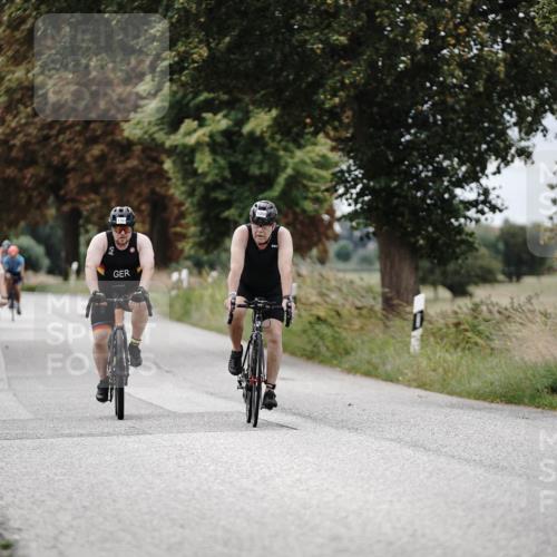 30.08.2026 - Elbe Triathlon Hamburg Michael Burmester http://msf.ph/oto/10074911 30.08.2026 10:55:06 Radfahren 978, 1095, 1181, 1219, 1292, 1350 meine-sportfotos.de
