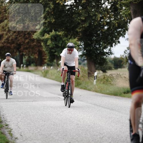 30.08.2026 - Elbe Triathlon Hamburg Michael Burmester http://msf.ph/oto/10074916 30.08.2026 10:55:08 Radfahren 978, 1095, 1181, 1219, 1292, 1350 meine-sportfotos.de