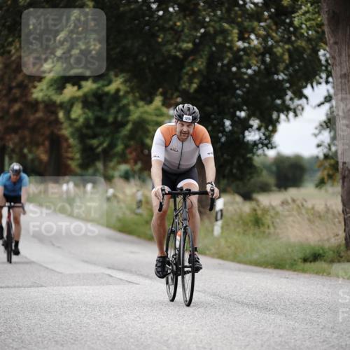 30.08.2026 - Elbe Triathlon Hamburg Michael Burmester http://msf.ph/oto/10074968 30.08.2026 10:55:53 Radfahren 975, 1138, 1206, 1252, 1422, 1441 meine-sportfotos.de