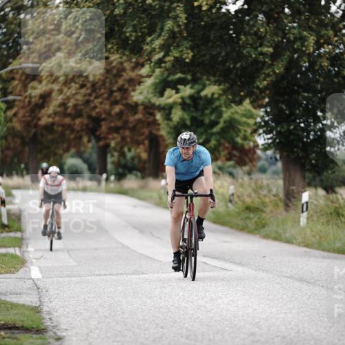 30.08.2026 - Elbe Triathlon Hamburg Michael Burmester http://msf.ph/oto/10074971 30.08.2026 10:55:54 Radfahren 975, 1138, 1206, 1252, 1441 meine-sportfotos.de