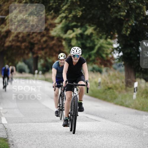 30.08.2026 - Elbe Triathlon Hamburg Michael Burmester http://msf.ph/oto/10074976 30.08.2026 10:56:21 Radfahren 938, 1248, 1294, 1439 meine-sportfotos.de