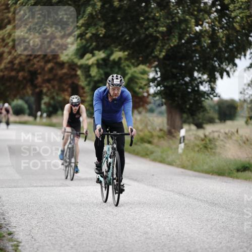 30.08.2026 - Elbe Triathlon Hamburg Michael Burmester http://msf.ph/oto/10074981 30.08.2026 10:56:27 Radfahren 1294, 1439, 1447 meine-sportfotos.de