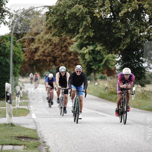 30.08.2026 - Elbe Triathlon Hamburg Michael Burmester http://msf.ph/oto/10074985 30.08.2026 10:56:48 Radfahren 974, 1026, 1126, 1191, 1193, 1276, 1304 meine-sportfotos.de