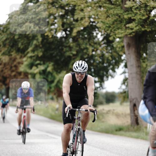 30.08.2026 - Elbe Triathlon Hamburg Michael Burmester http://msf.ph/oto/10074989 30.08.2026 10:56:50 Radfahren 974, 1026, 1126, 1191, 1193, 1276 meine-sportfotos.de