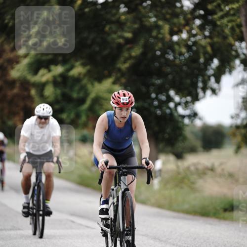 30.08.2026 - Elbe Triathlon Hamburg Michael Burmester http://msf.ph/oto/10075007 30.08.2026 10:56:59 Radfahren 942, 1064, 1144, 1281, 1284, 1314 meine-sportfotos.de