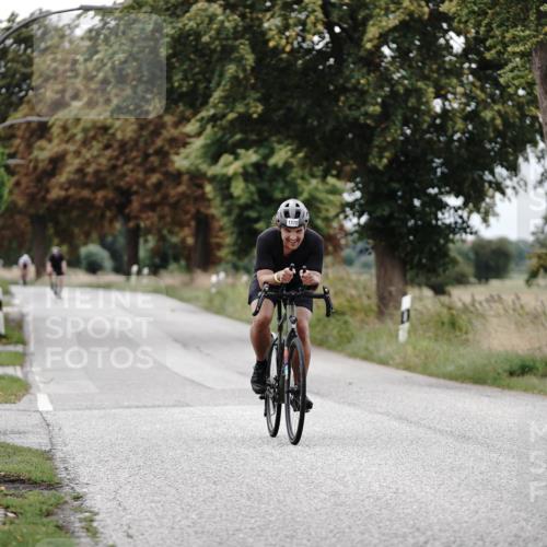30.08.2026 - Elbe Triathlon Hamburg Michael Burmester http://msf.ph/oto/10075059 30.08.2026 10:57:50 Radfahren 1078, 1170 meine-sportfotos.de