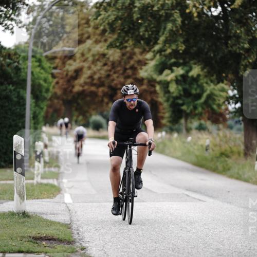 30.08.2026 - Elbe Triathlon Hamburg Michael Burmester http://msf.ph/oto/10075063 30.08.2026 10:57:57 Radfahren 1078, 1385 meine-sportfotos.de