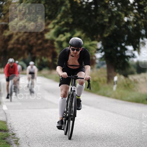 30.08.2026 - Elbe Triathlon Hamburg Michael Burmester http://msf.ph/oto/10075161 30.08.2026 10:59:51 Radfahren 1034, 1090, 1159, 1184, 1228, 1331, 1449 meine-sportfotos.de