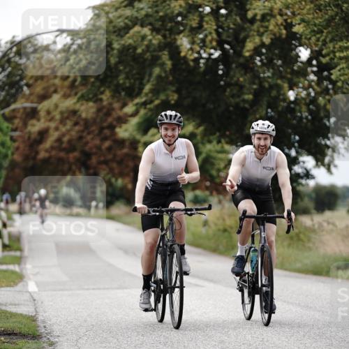 30.08.2026 - Elbe Triathlon Hamburg Michael Burmester http://msf.ph/oto/10075167 30.08.2026 10:59:55 Radfahren 945, 1034, 1090, 1331 meine-sportfotos.de