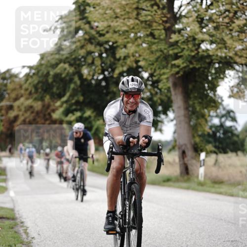 30.08.2026 - Elbe Triathlon Hamburg Michael Burmester http://msf.ph/oto/10075177 30.08.2026 11:00:07 Radfahren 992, 1153, 1214, 1280, 1293, 1320, 1352, 1445 meine-sportfotos.de