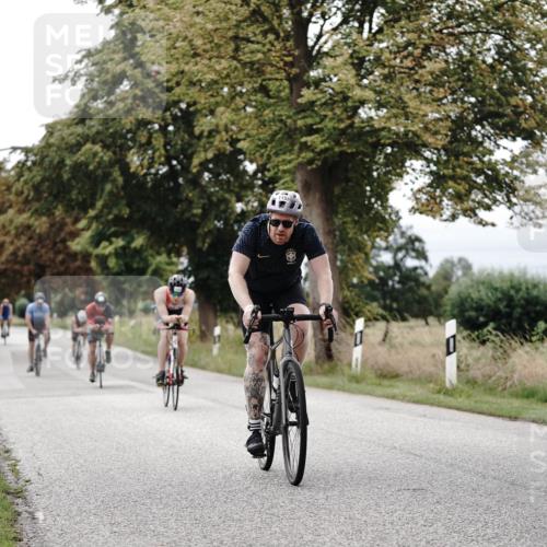 30.08.2026 - Elbe Triathlon Hamburg Michael Burmester http://msf.ph/oto/10075178 30.08.2026 11:00:08 Radfahren 992, 1153, 1214, 1280, 1293, 1320, 1352, 1445 meine-sportfotos.de