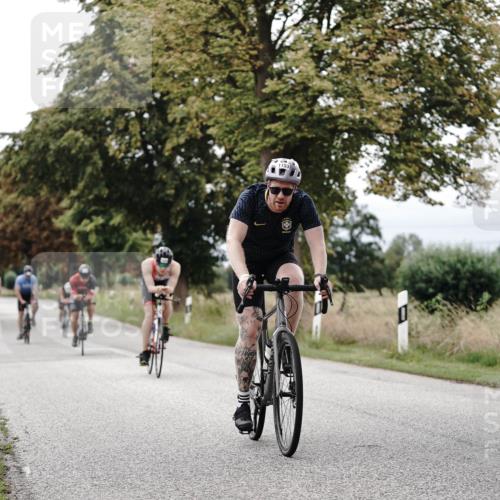 30.08.2026 - Elbe Triathlon Hamburg Michael Burmester http://msf.ph/oto/10075179 30.08.2026 11:00:08 Radfahren 992, 1153, 1214, 1280, 1293, 1320, 1352, 1445 meine-sportfotos.de